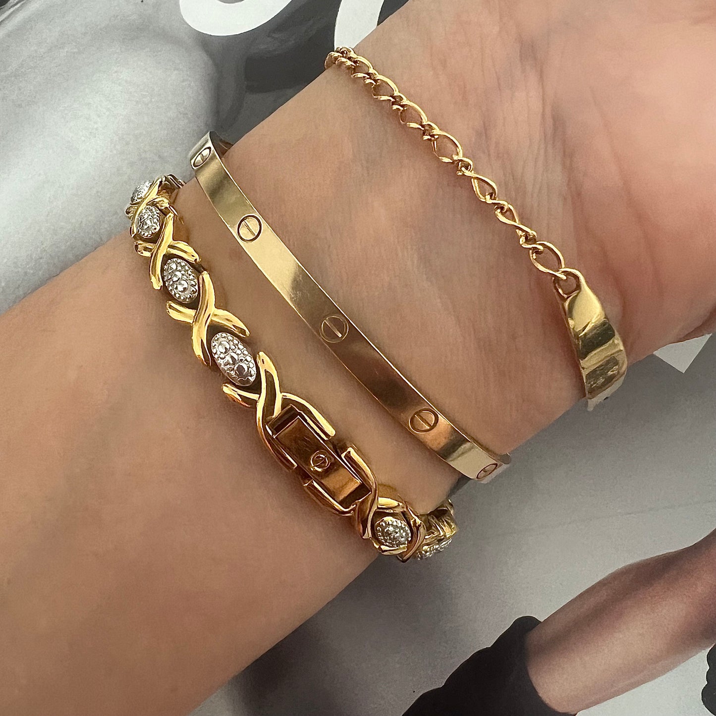 Vintage Elgin W/ Stone