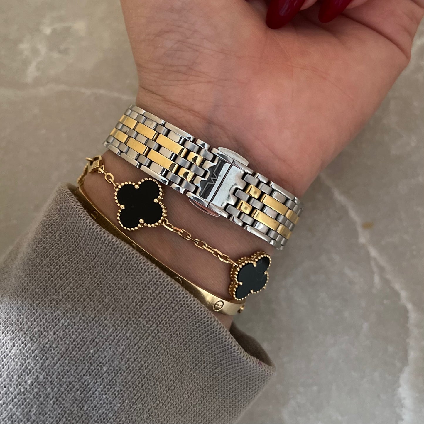 Vintage Wittnauer Two Tones Watch (EXCELLENT CONDITION)